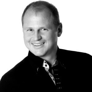 OMOF / Onlinemarketingoktoberfest Speaker: Robert Hecht OMOF / Onlinemarketingoktoberfest Speaker: Robert Hecht