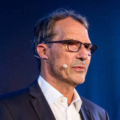 Über Ralf Hoffmann